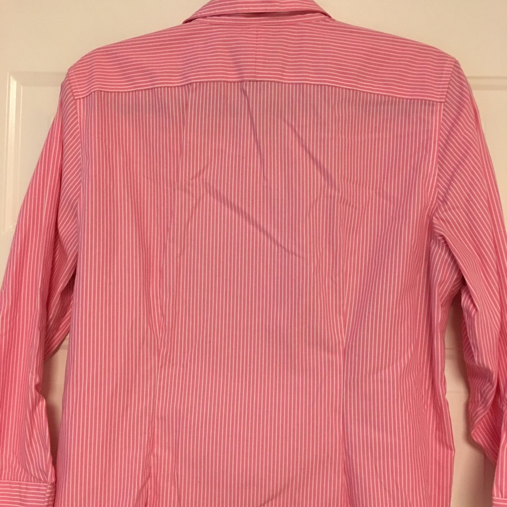 Button down - Picture 2 of 3